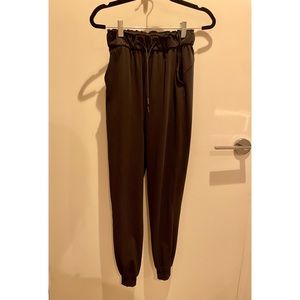 Black Lululemon High Waist Jogger Size 2 Worn Once!